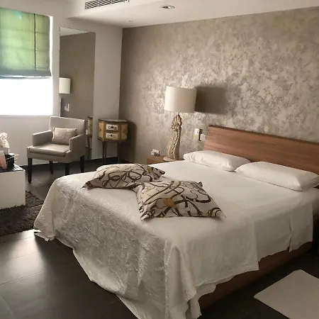 Elysium House, Sweet In Swieqi Bed & Breakfast *