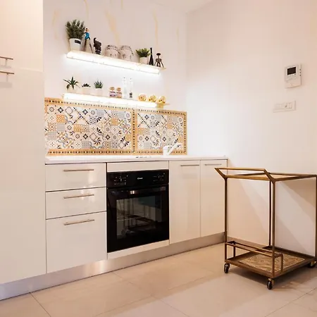 Elysium House, Sweet In Swieqi Bed & Breakfast Is-Swieqi