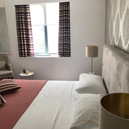 Elysium House, Sweet In Swieqi Bed & Breakfast *
